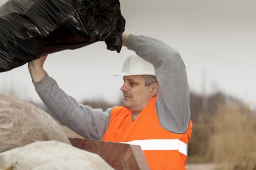 Recycling and waste collection in Shadwell